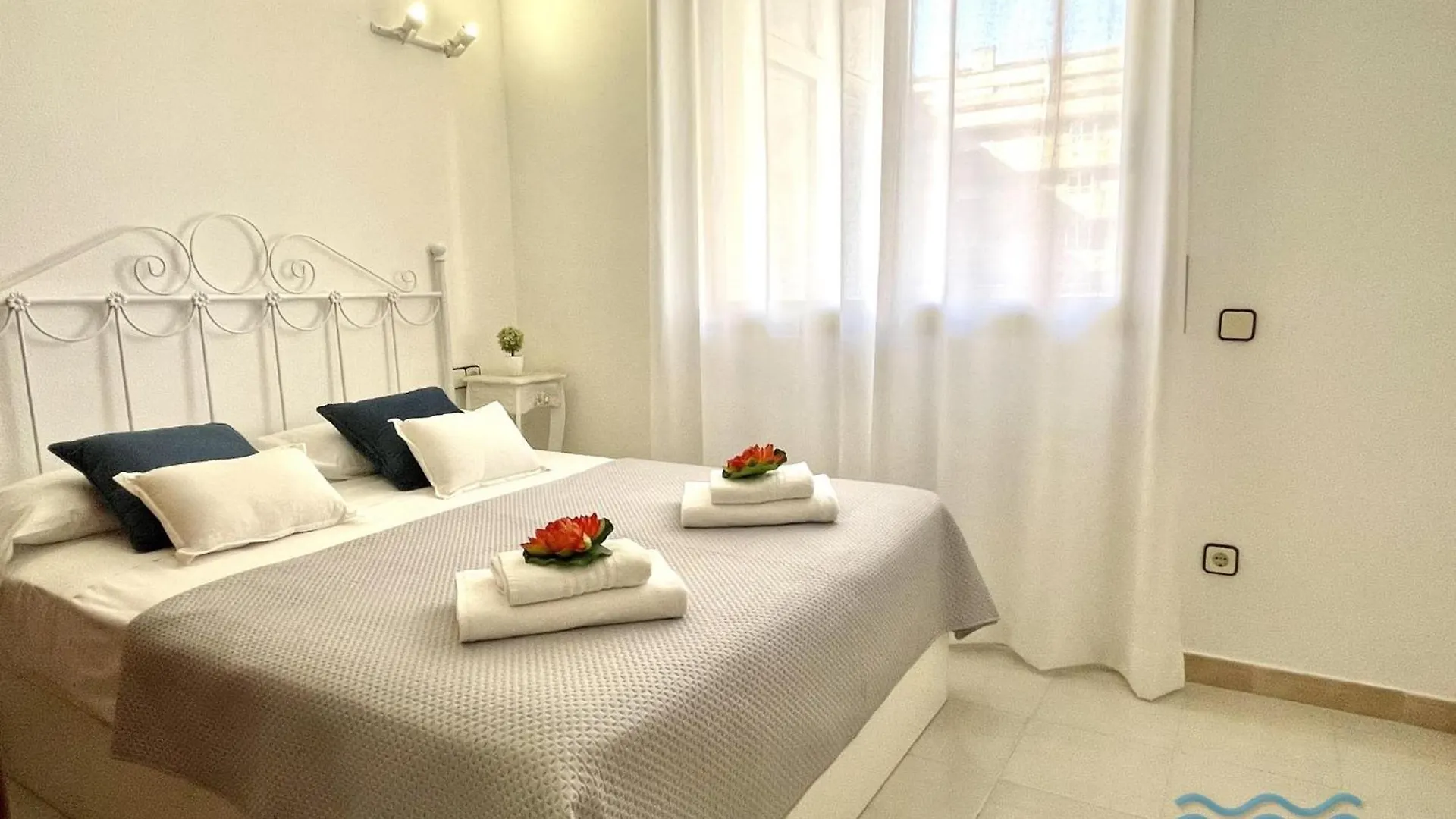 Apartbeach Paradis Park Con Vistas Playa La Pineda 0*,  Španělsko
